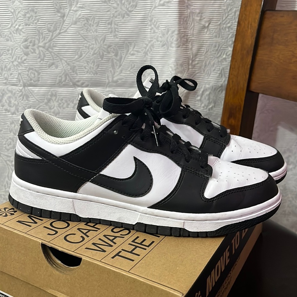 Nike Panda Dunks